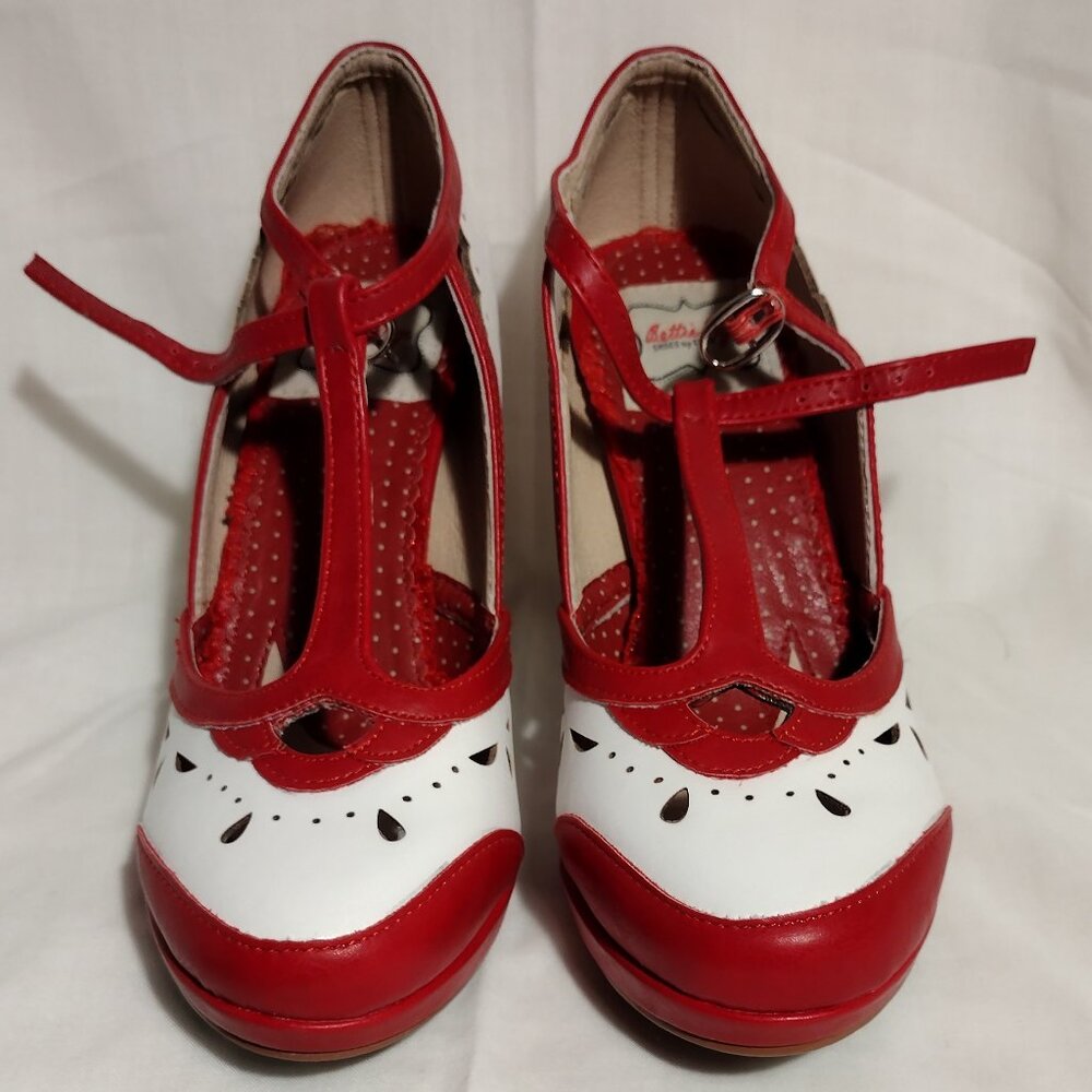 Ellie || 3.5" Bettie Page Holly Pump - White/Red - Picture 11 of 16